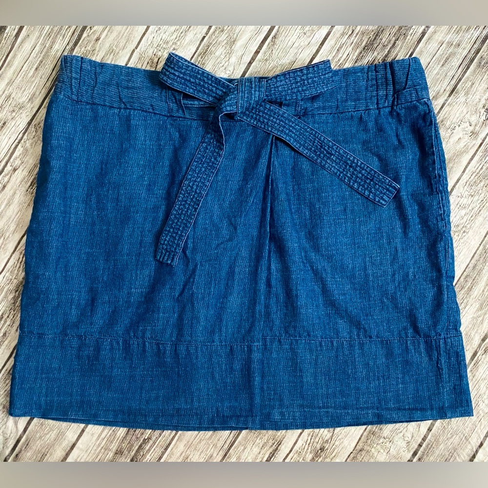 Gap Denim Skirt with pockets size large